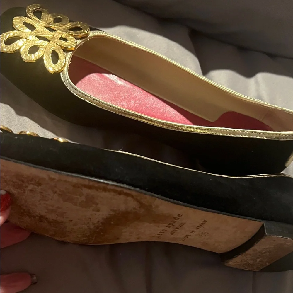 Kate Spade Elegant Black Flats with Gold Detailing - Picture 5 of 14